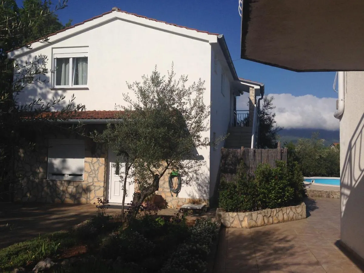 Olive Garden Apartments Krk Brzac